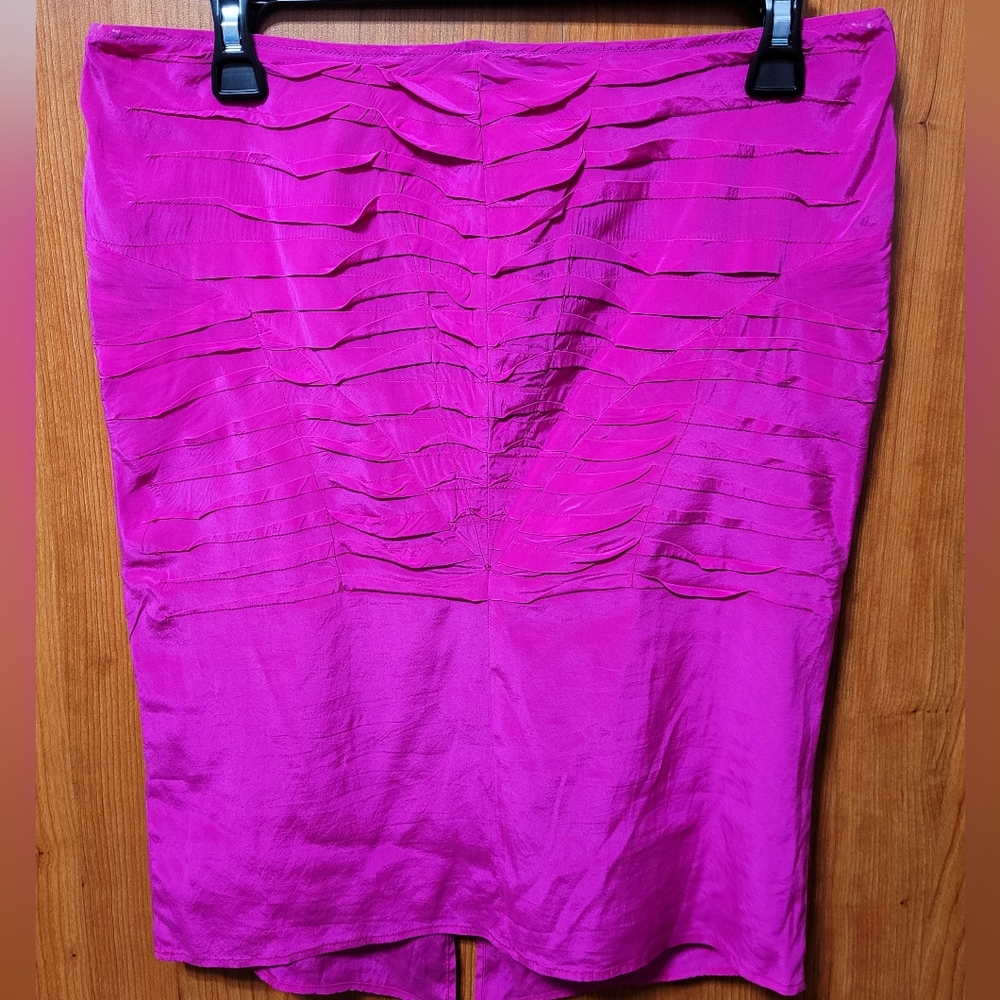 Gucci Tom Ford 2004 Silk Pleated Skirt.